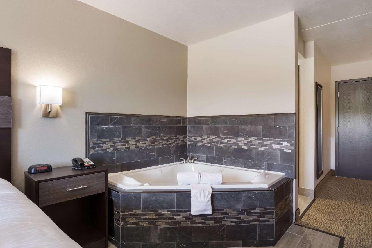 Rodeway Inn Branson, Brick House Esterno foto