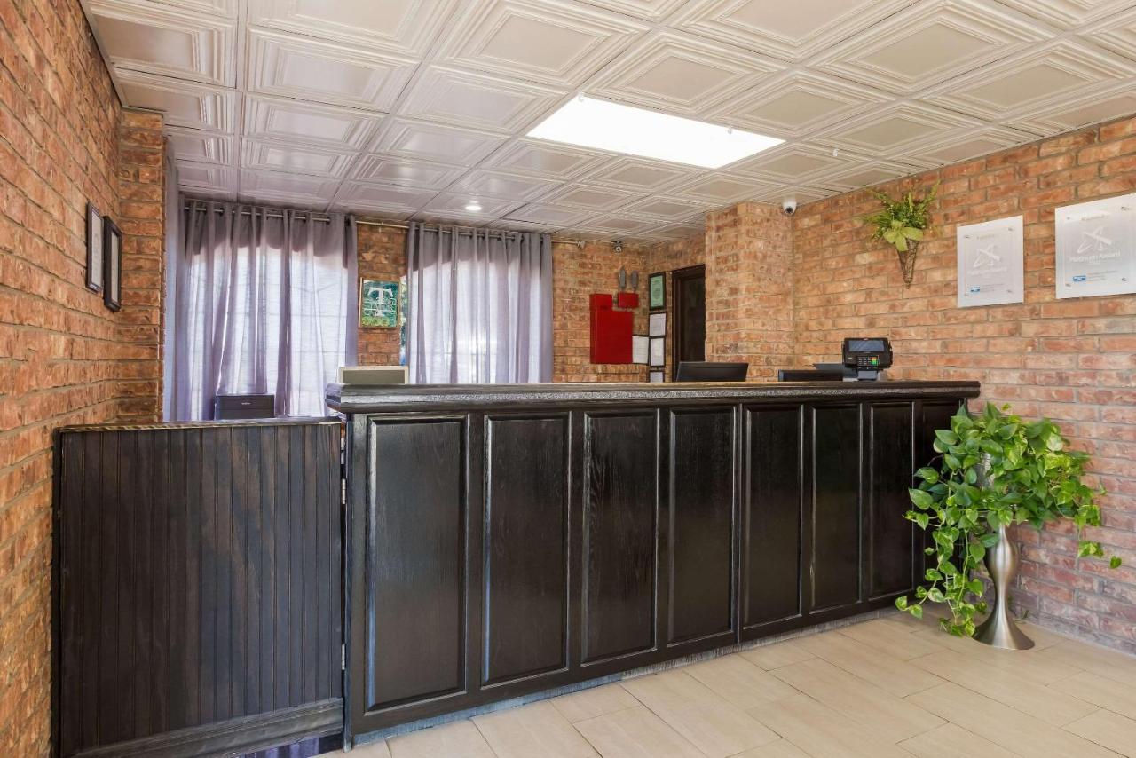 Rodeway Inn Branson, Brick House Esterno foto